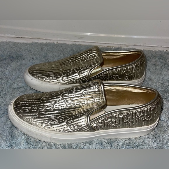 Juicy Couture RUBY sz 7 gold slip on sneakers - Picture 2 of 8